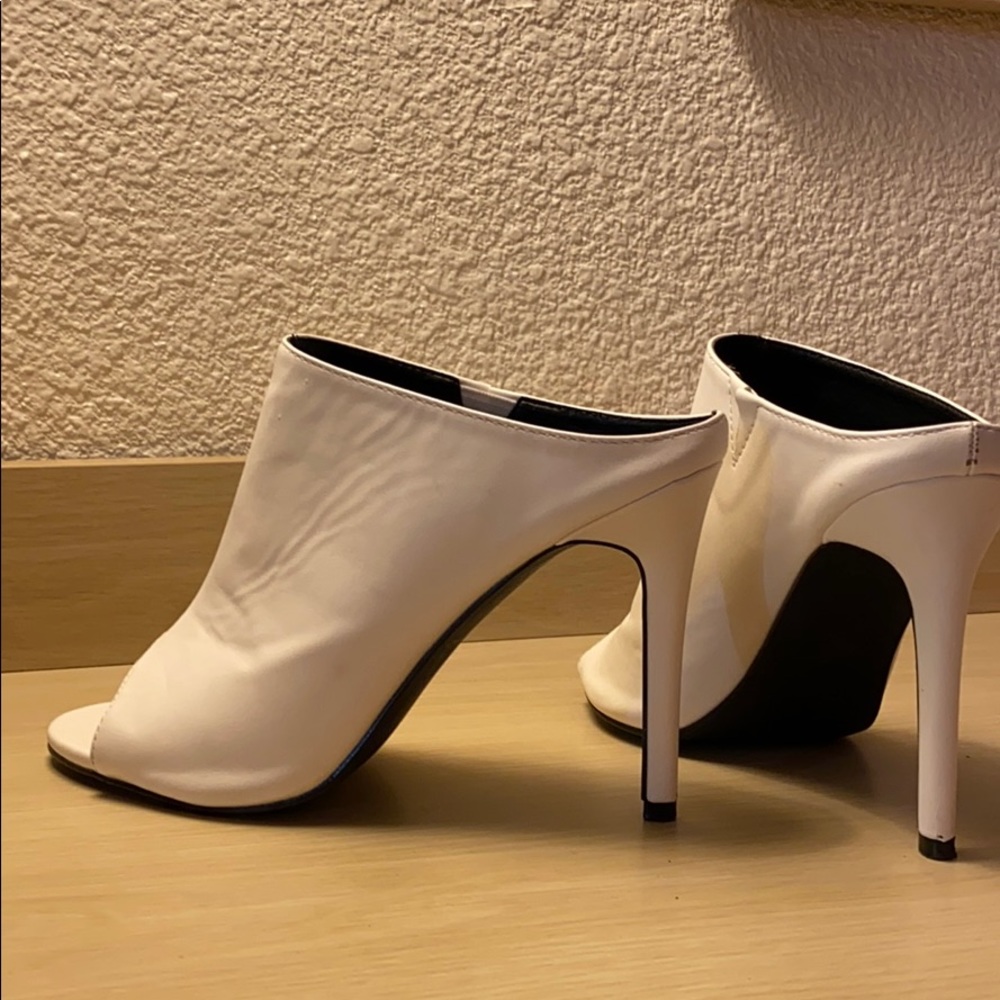 White mules